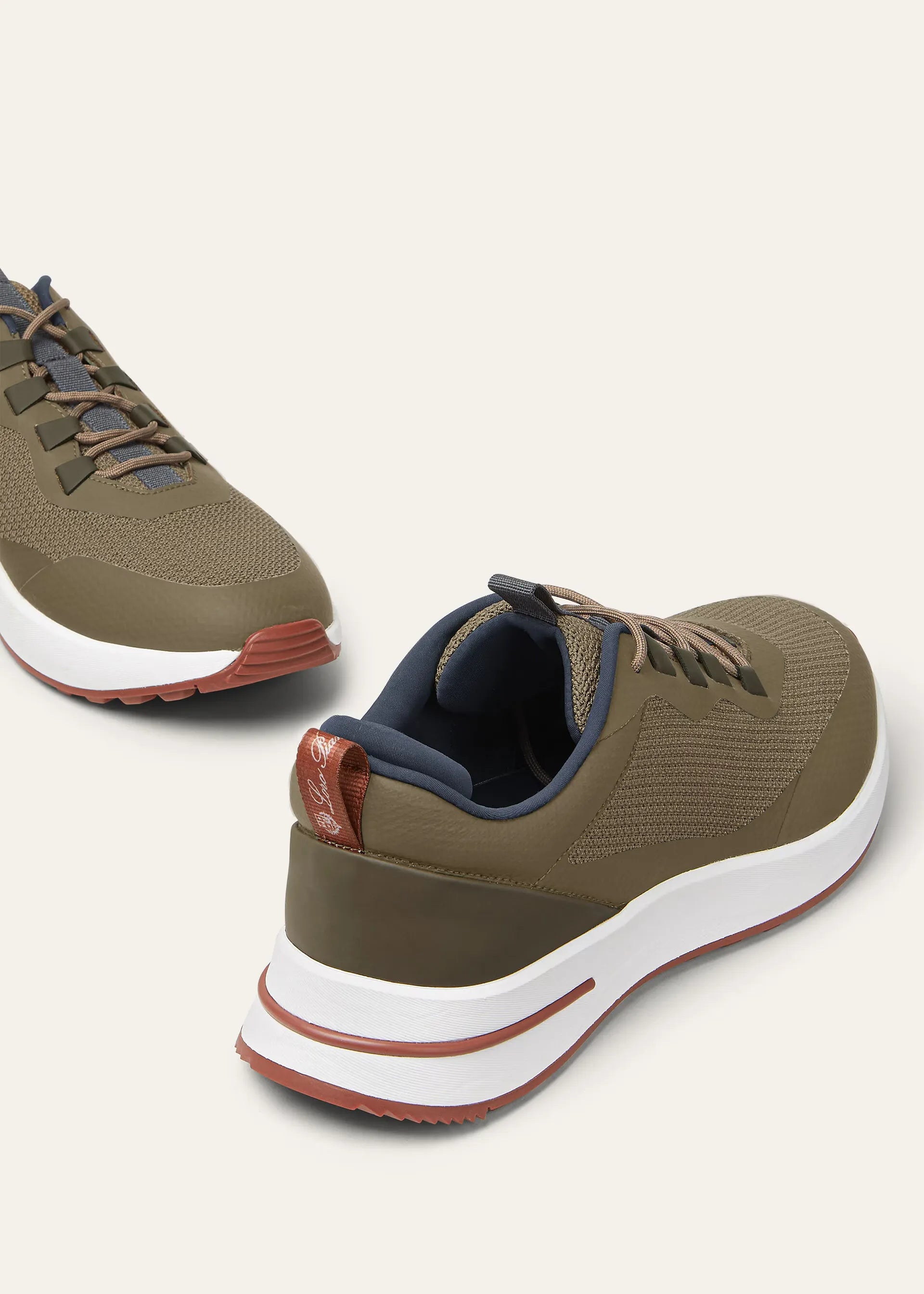 Week End Walk Sneaker