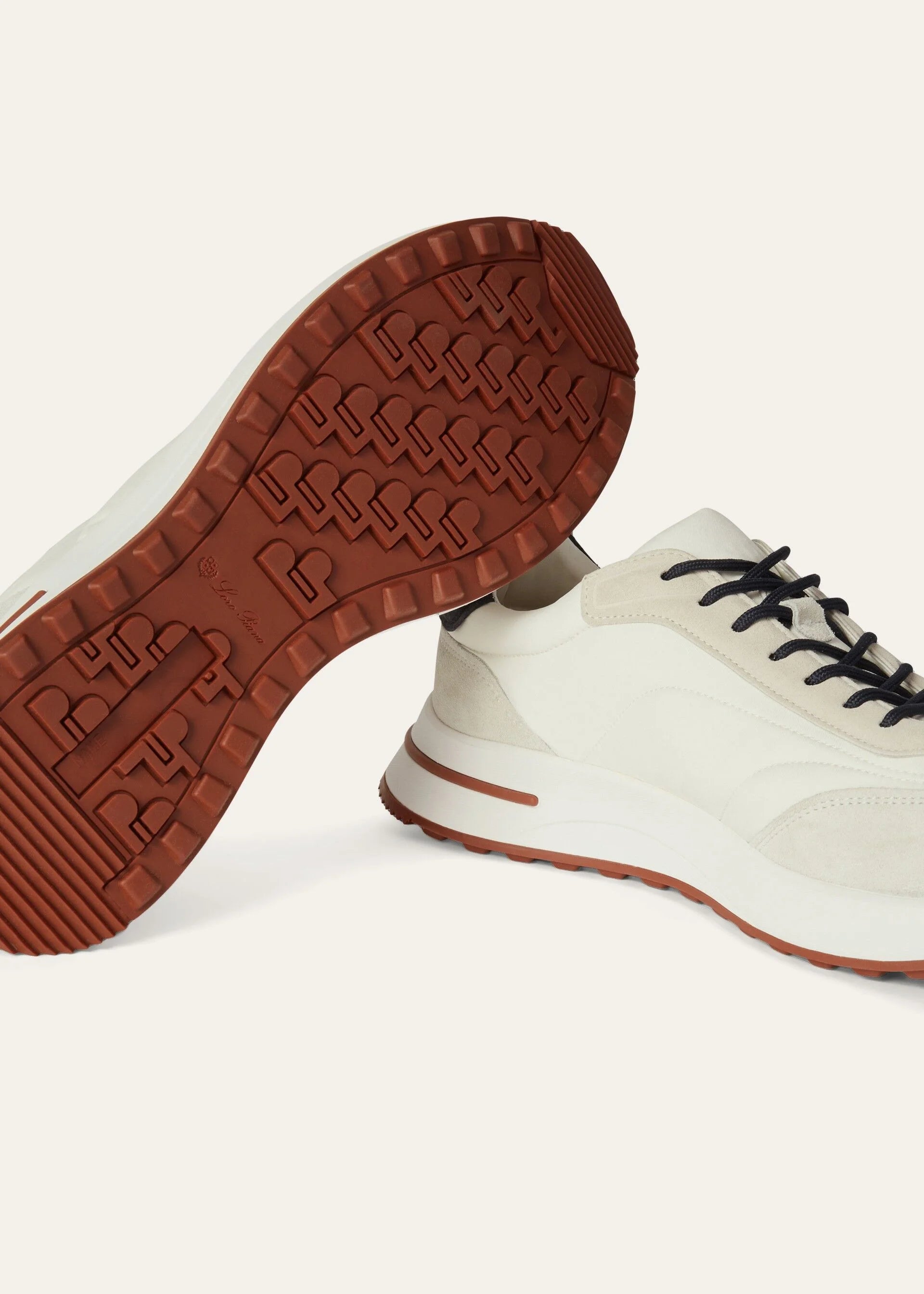 Week End Walk Sneaker