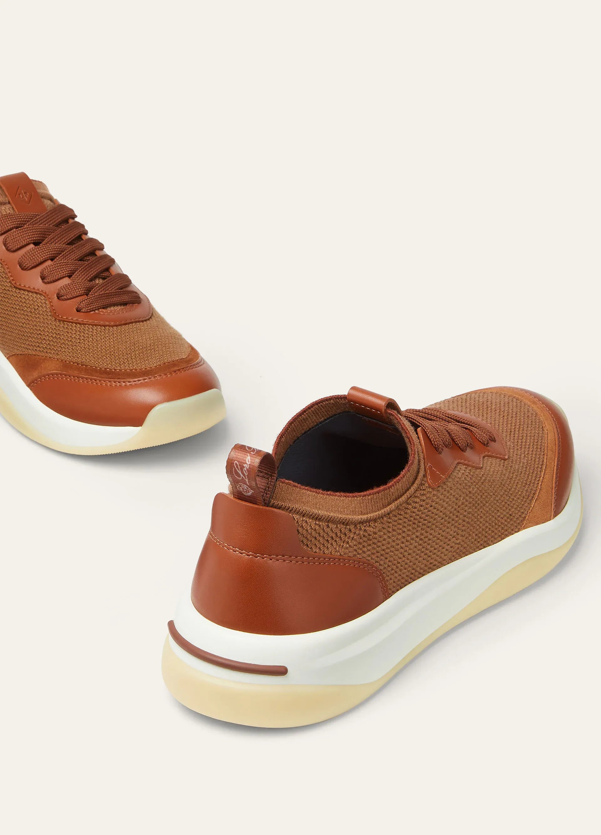 410 LP Walk Wish Sneaker