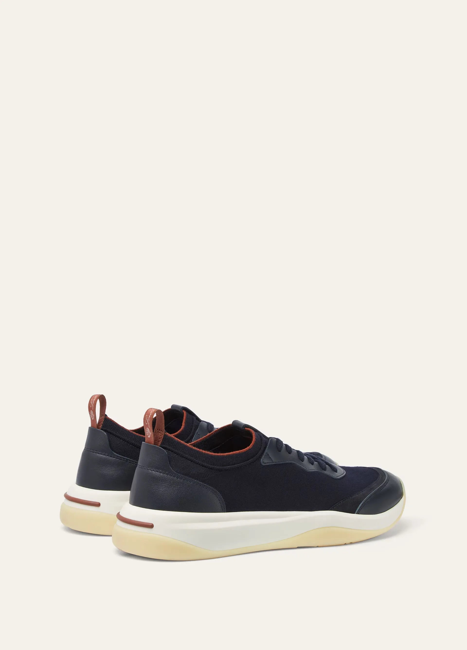 410 LP Walk The Gift Of Kings Sneaker