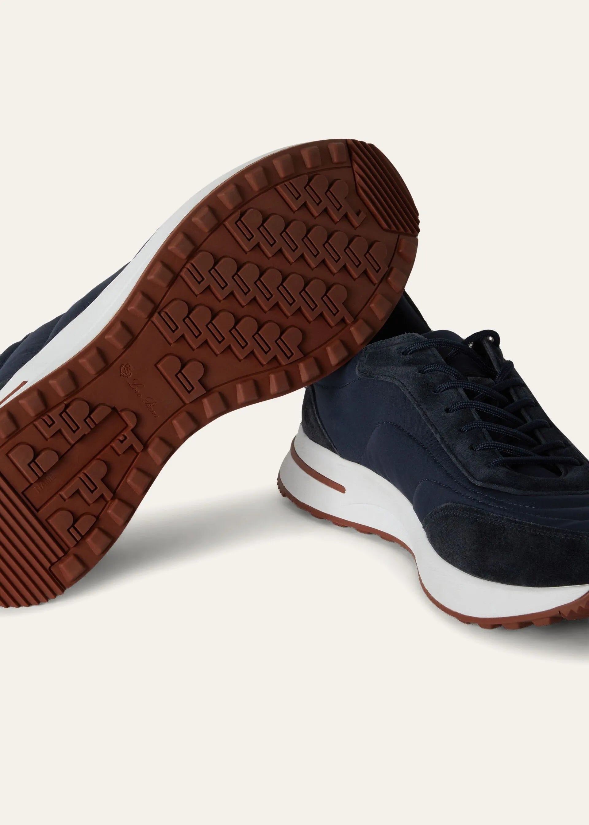 Week End Walk Sneaker