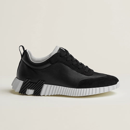 Bouncing Sneaker