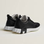 Bouncing Sneaker