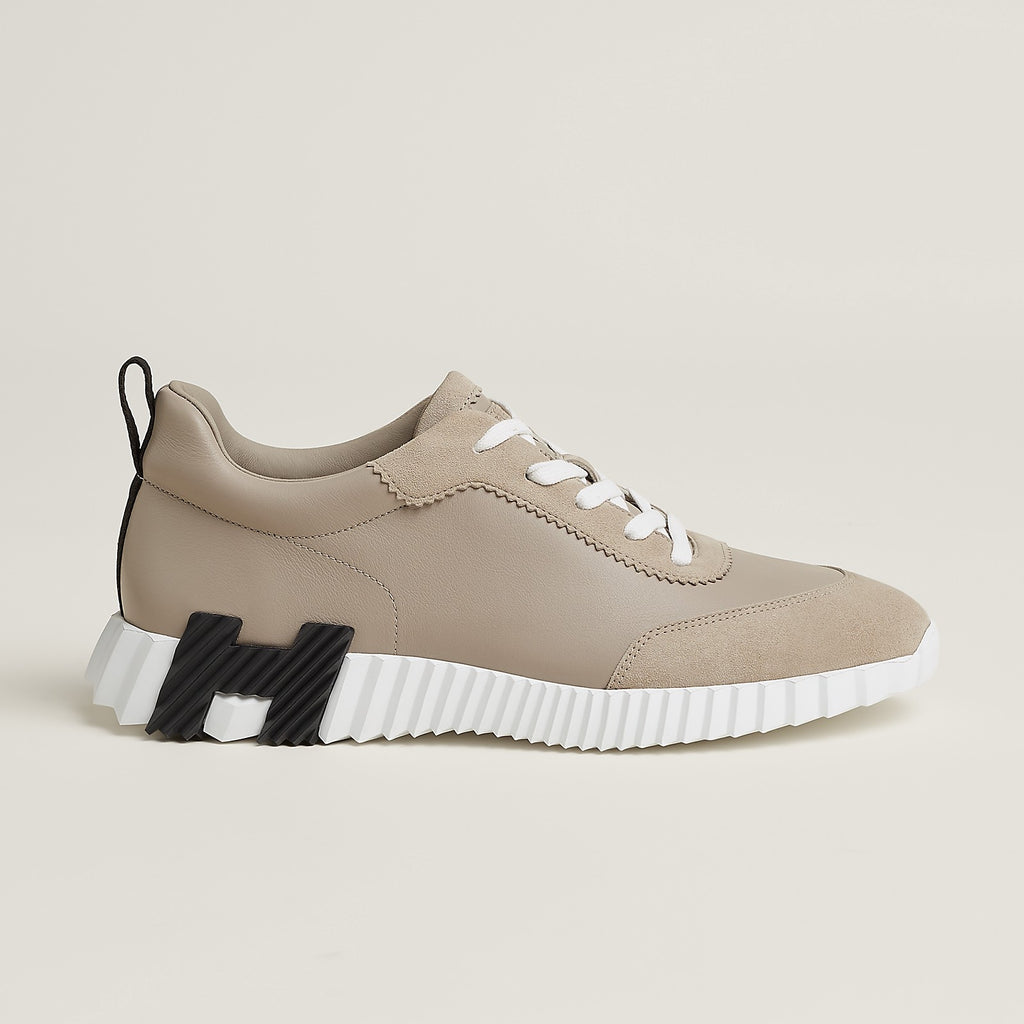 Bouncing Sneaker