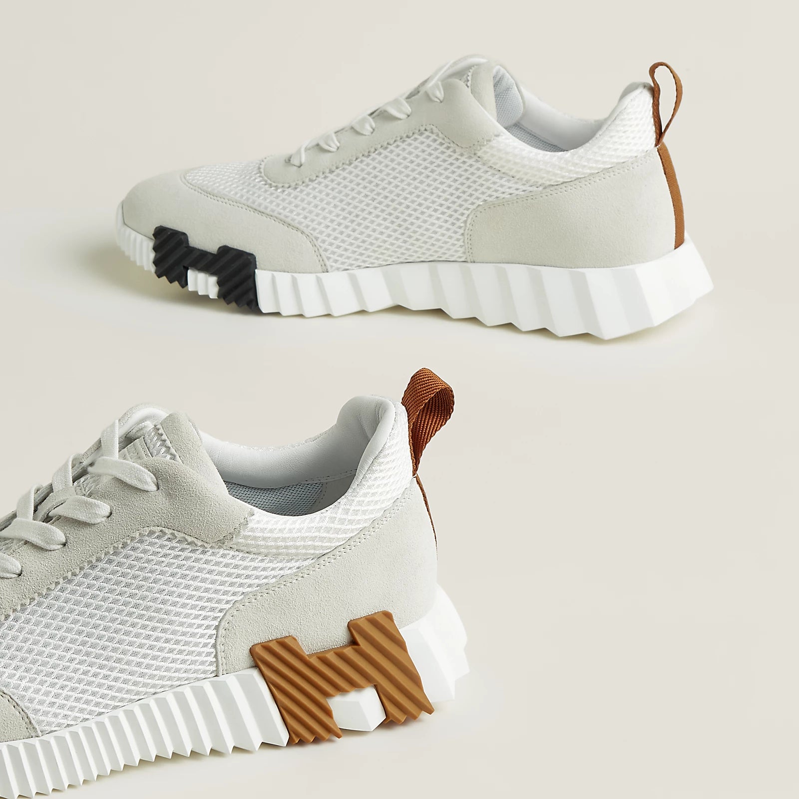 Bouncing Sneaker