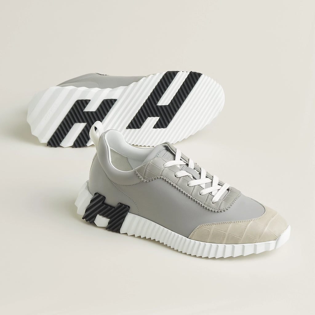 Bouncing Sneaker