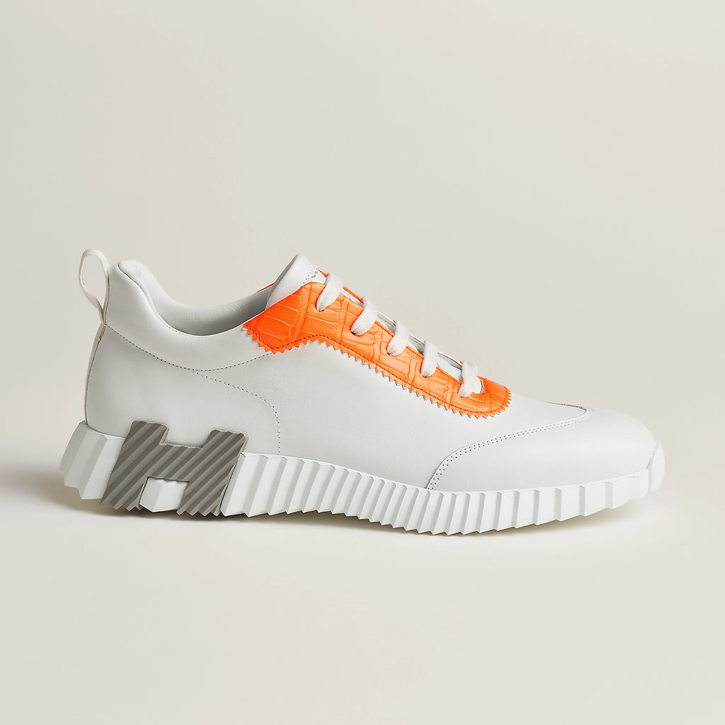Bouncing Sneaker