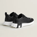 Bouncing Sneaker