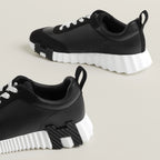 Bouncing Sneaker