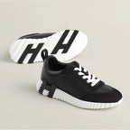 Bouncing Sneaker