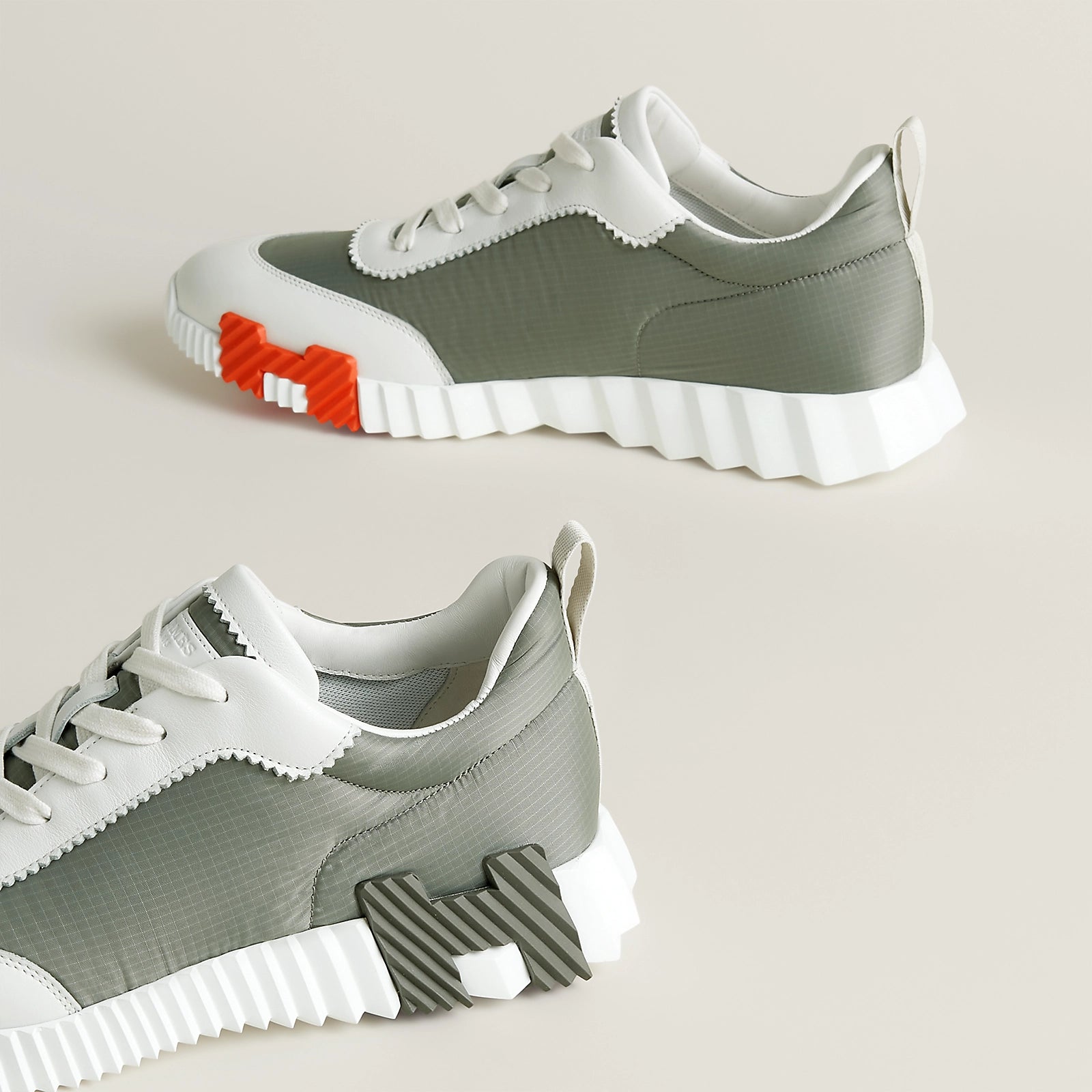 Bouncing Sneaker