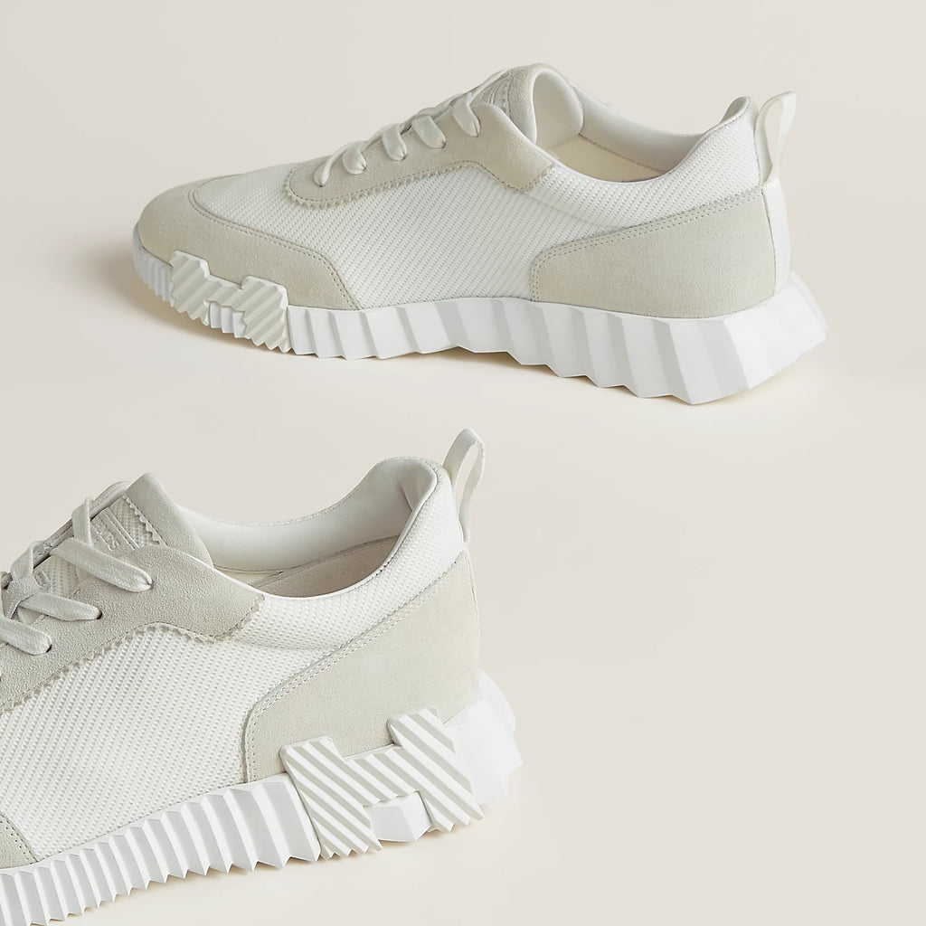 Bouncing Sneaker
