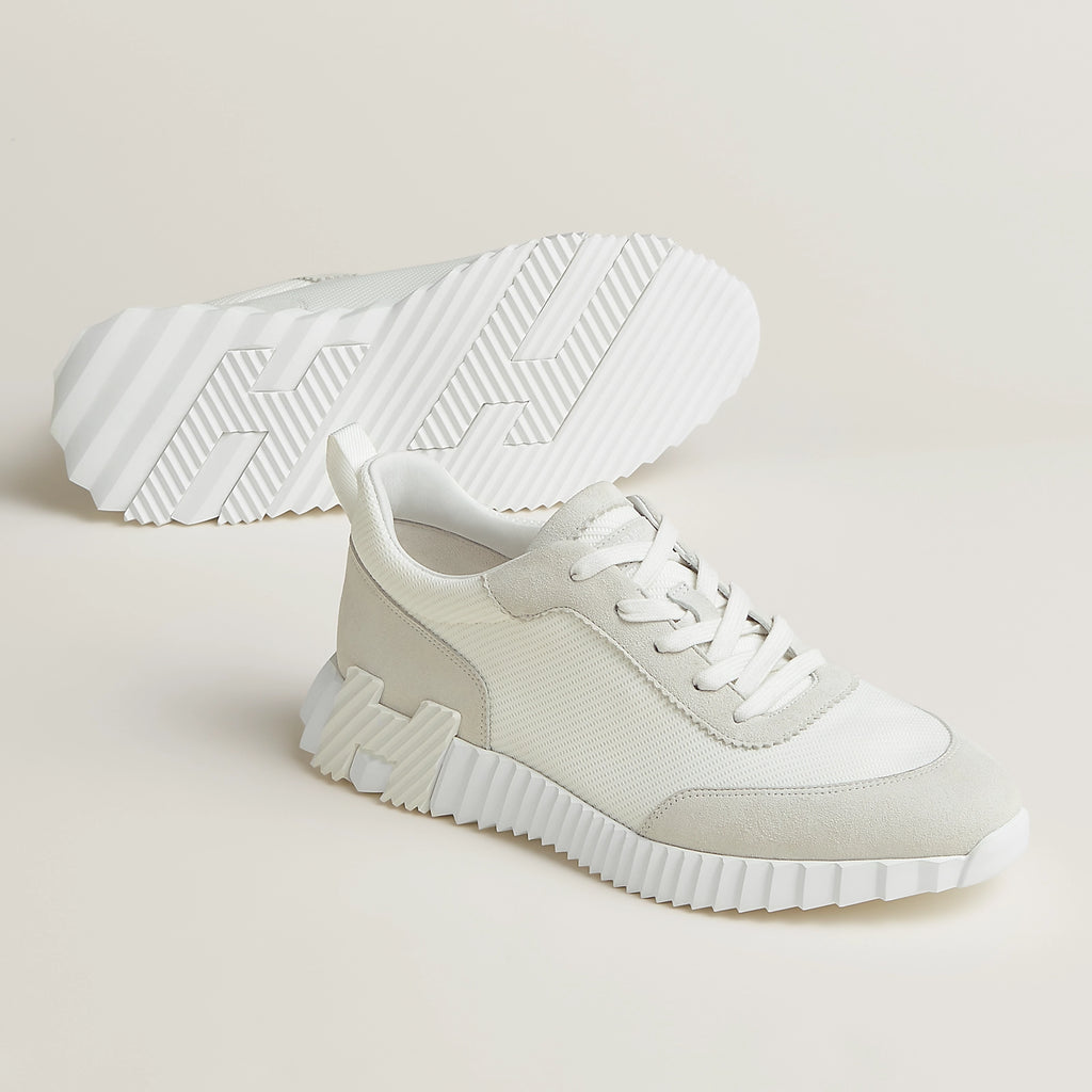 Bouncing Sneaker