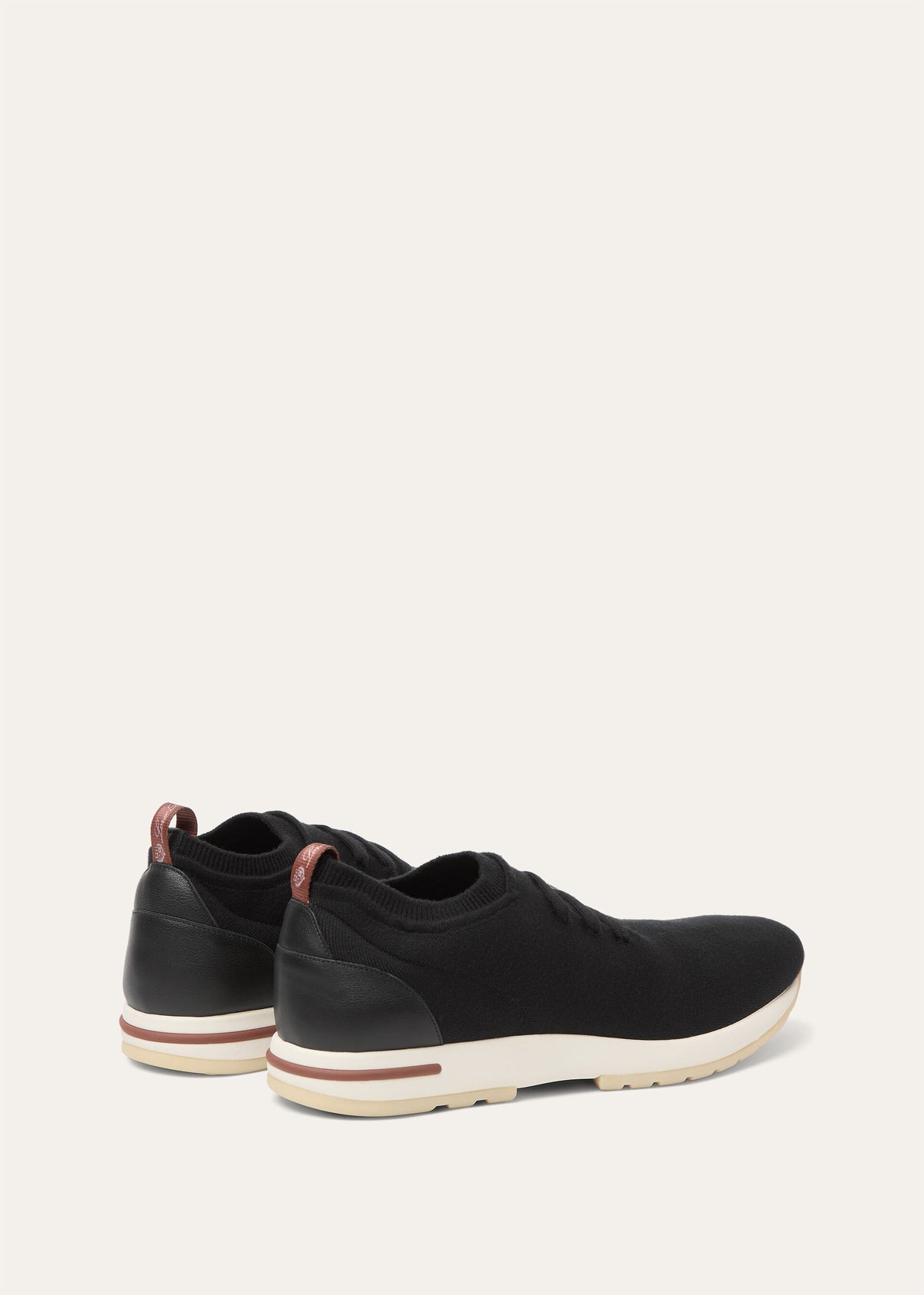 Black (8000)