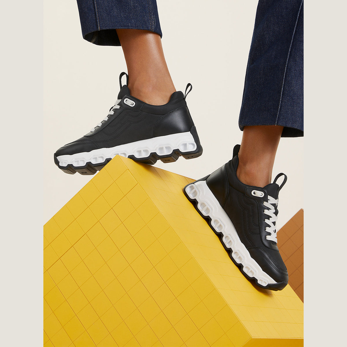 Women's Impulse Sneaker Noir