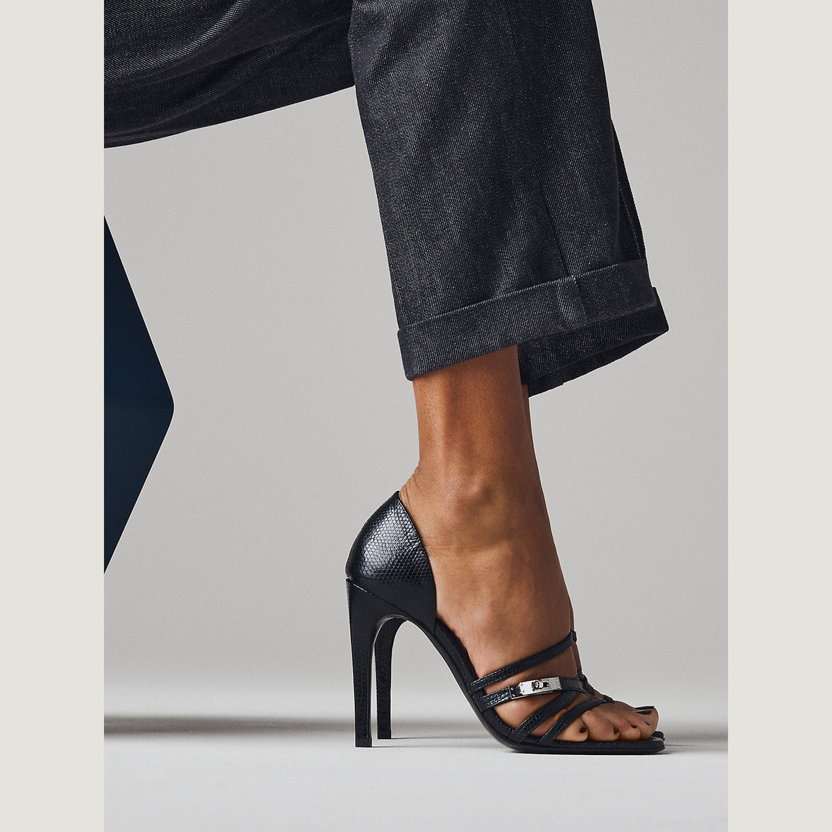 Women's Lipstick 105 Sandal Noir