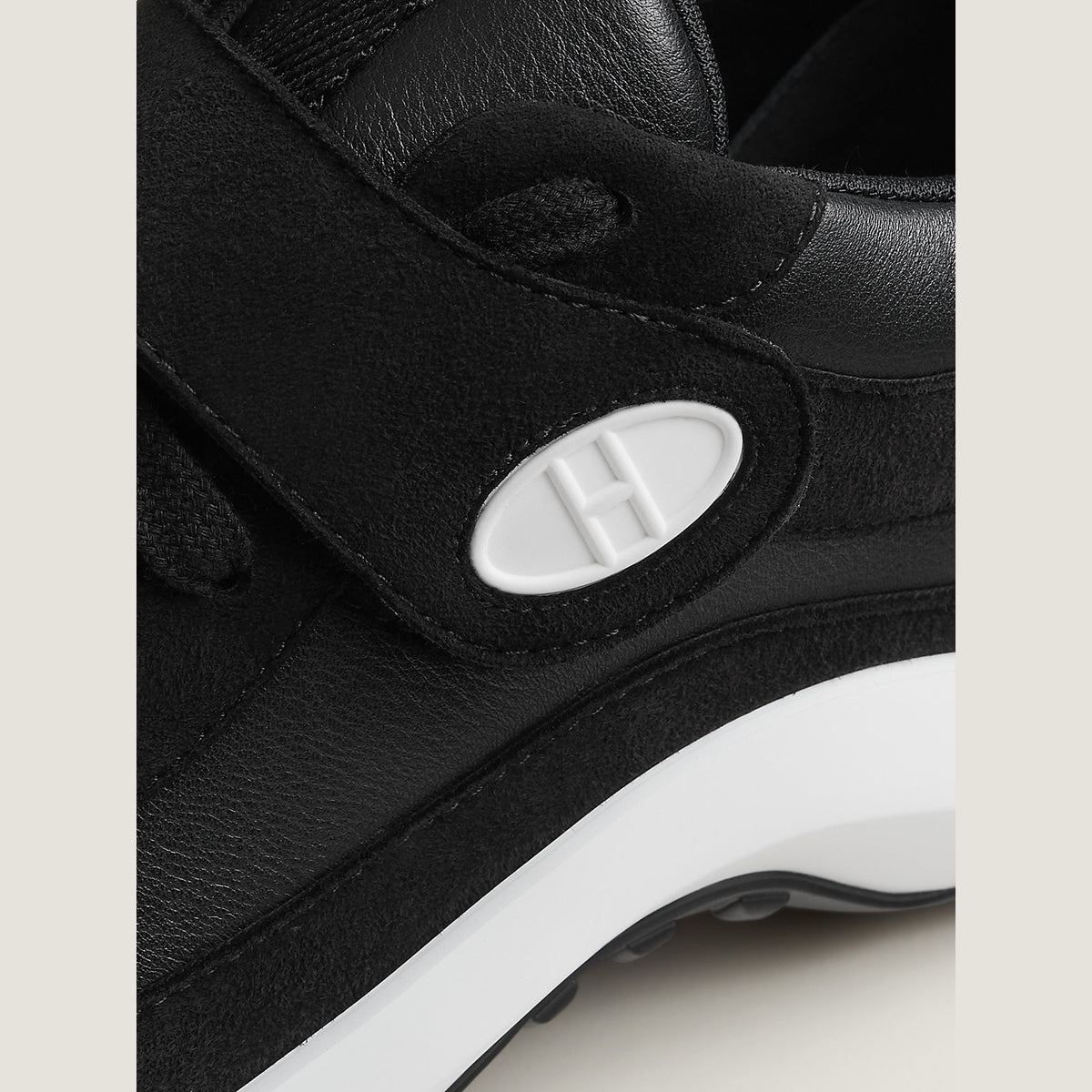 Women's Loop Sneaker Noir