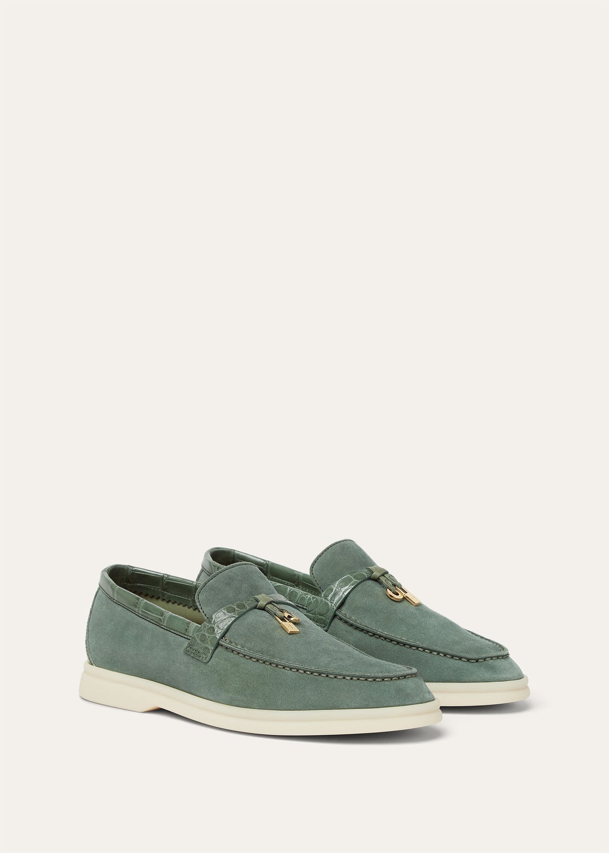 Green Lagoon (518W)