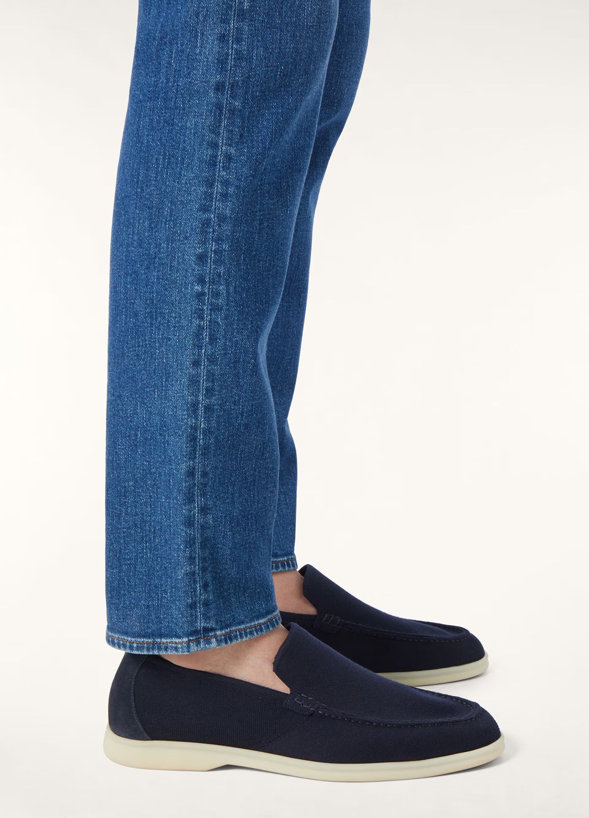 Blue Navy (W000)
